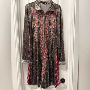 Andree by Unit Embroidered Velvet Dress- Size Large